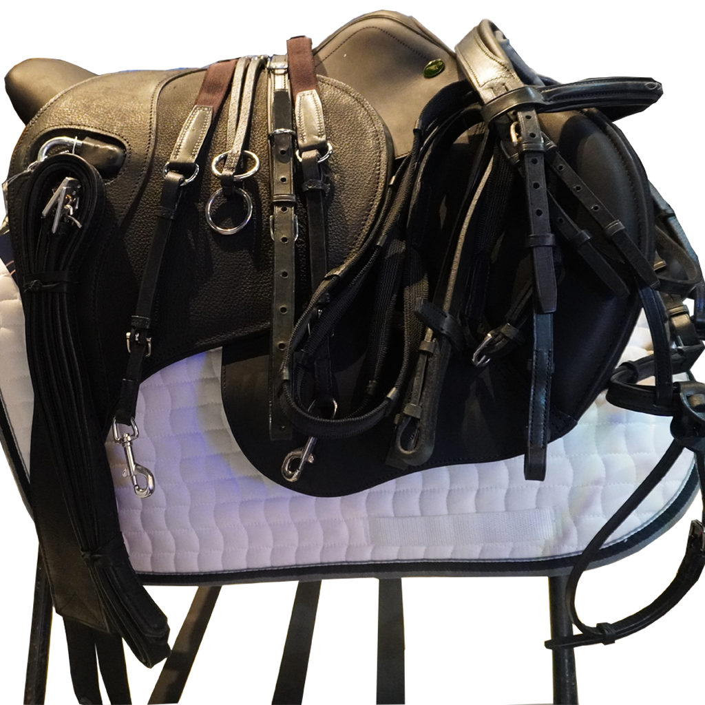 SAINT SPIRIT JUEGO DE ALBARDON MOD. TOKYO, CINCHO C/PETO, CABEZADA Y RIENDAS